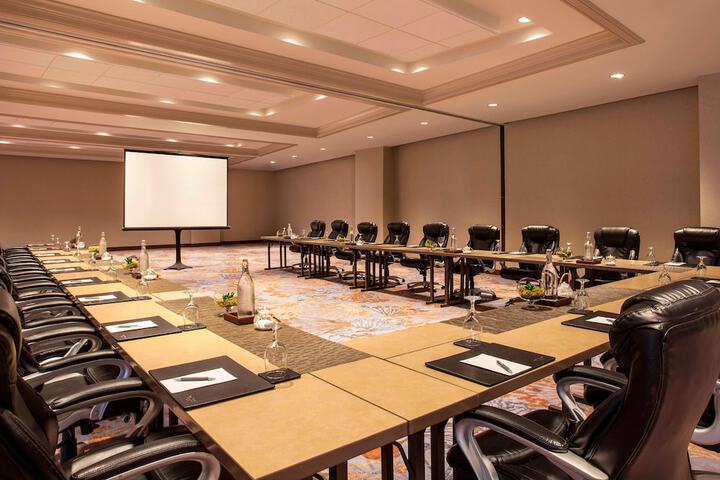 Meeting facility