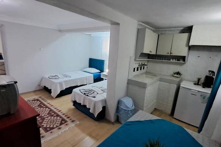 Room 7 of 13