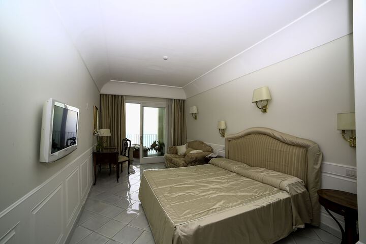 Room 12 of 52