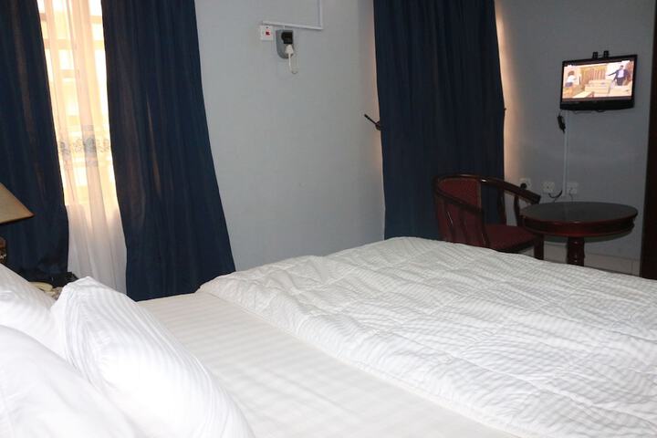 Room 11 of 22