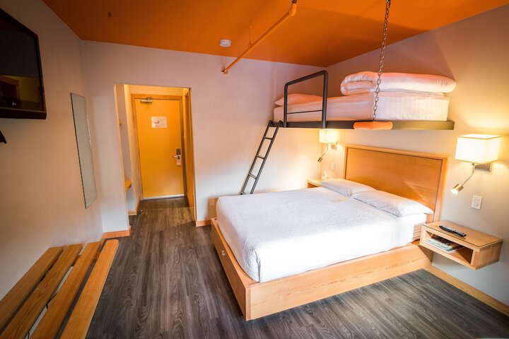 Room 8 of 78