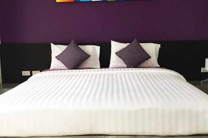 Room 25 of 161