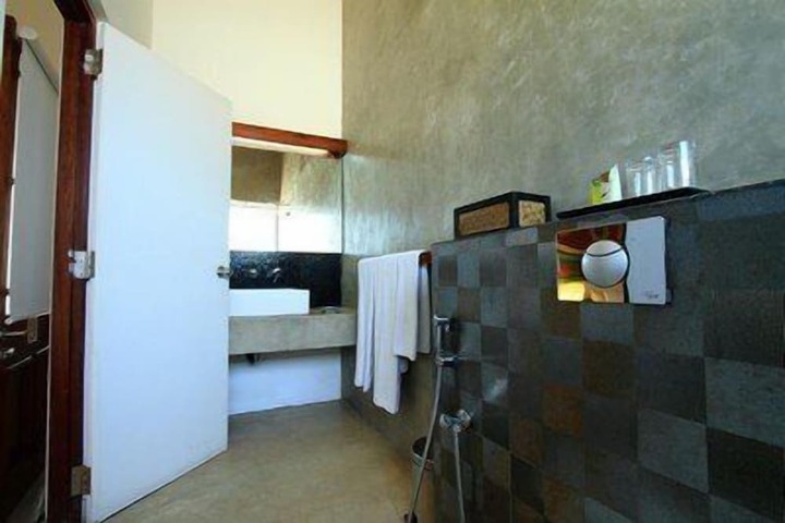Room 17 of 26