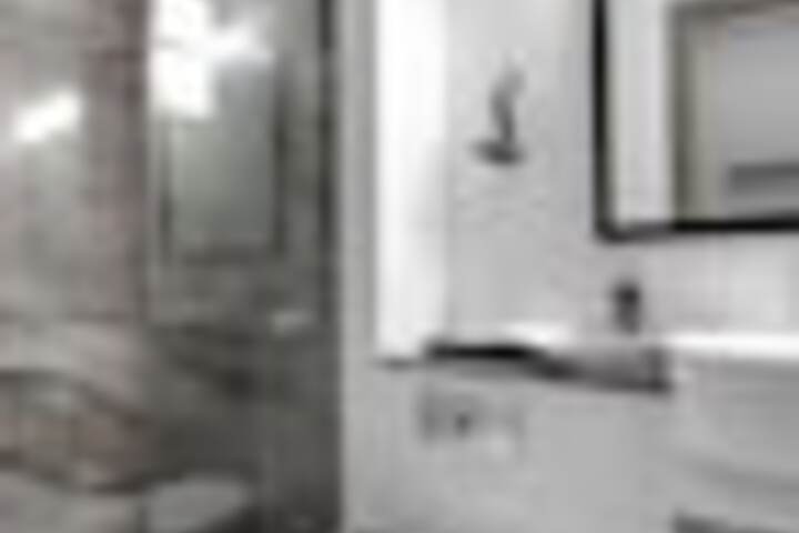 Room 194 of 219