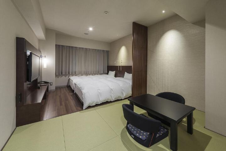 Room 16 of 45