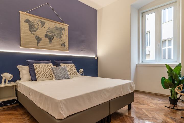 Room 2 of 15