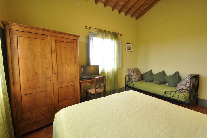 Room 3 of 56
