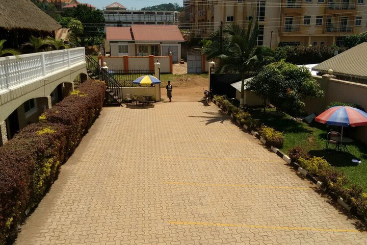 Property Grounds 23 of 35