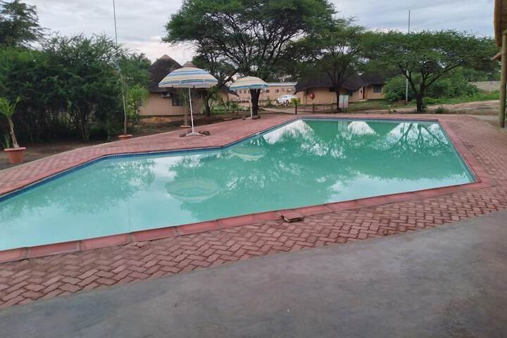 Pool 12 of 21