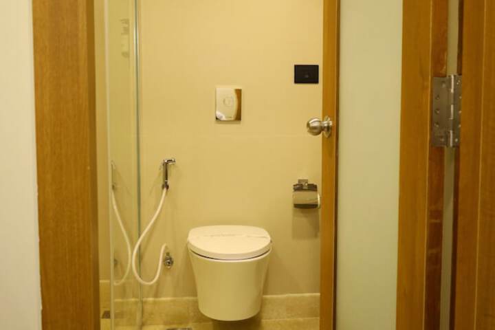 Room 18 of 84