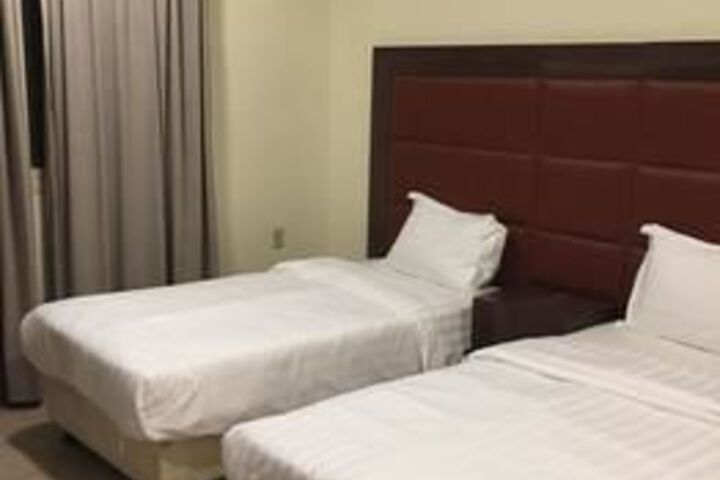 Room 16 of 25