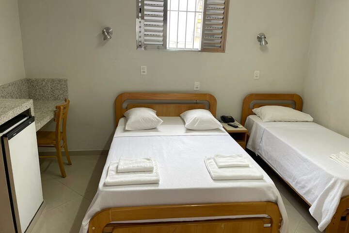 Room 12 of 32