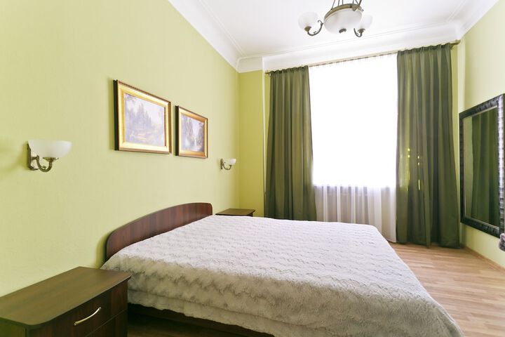 Room 15 of 171