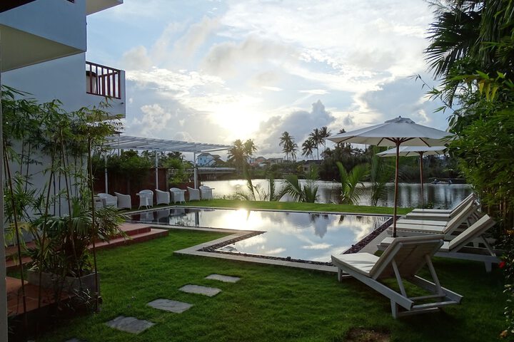 Pool 33 of 53
