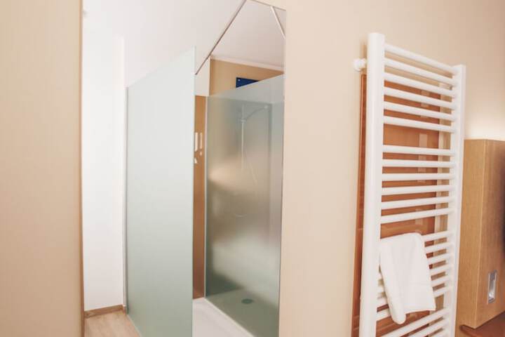 Room 28 of 57