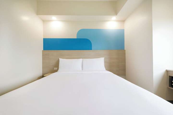 Room 6 of 22