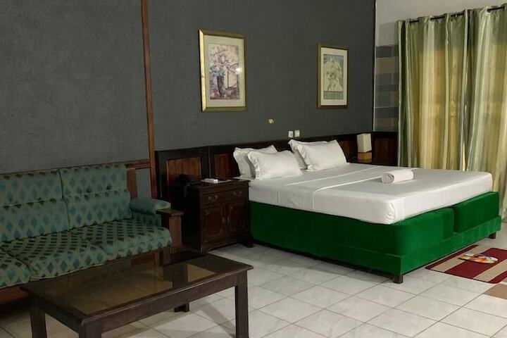 Room 36 of 87