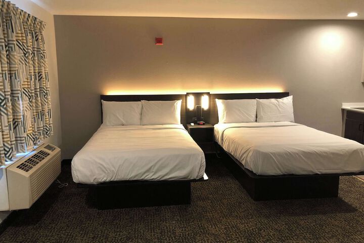 Room 7 of 13