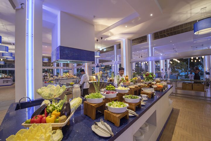 Dining 99 of 127