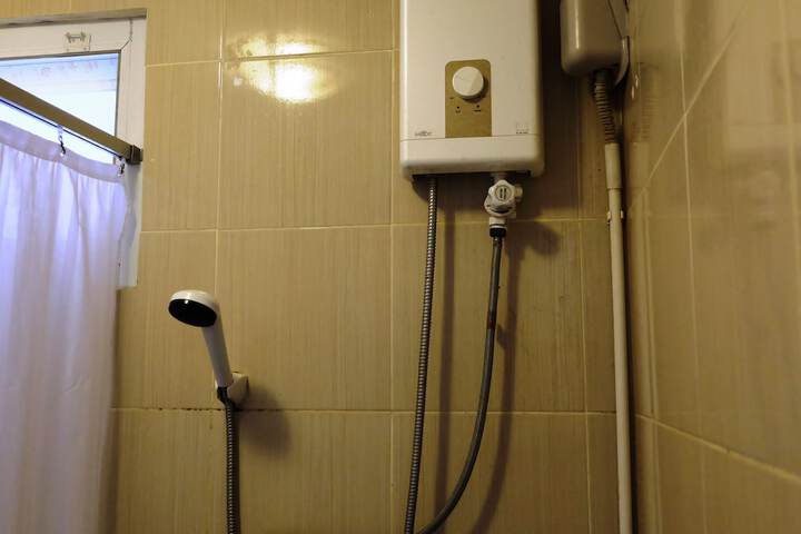 Room 34 of 49