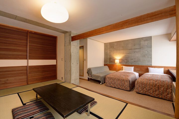 Room 26 of 115