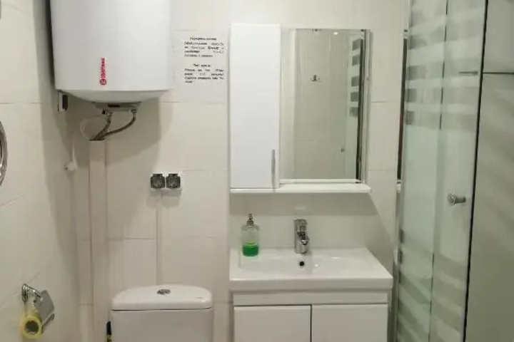 Room 11 of 12