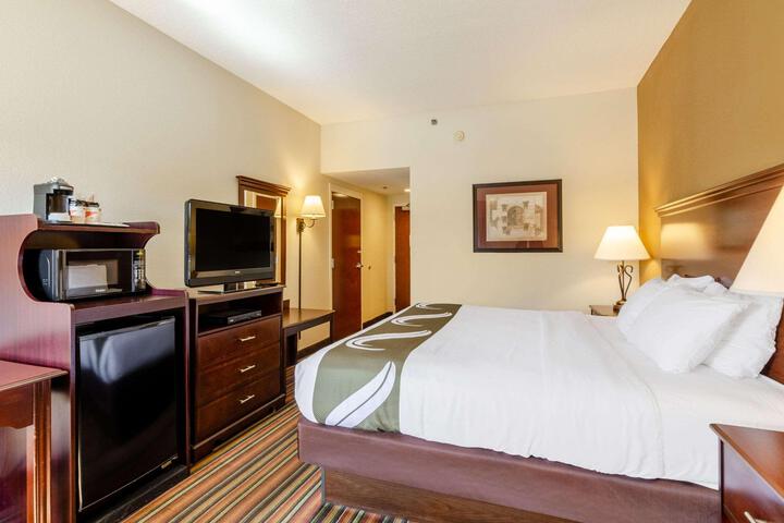 1 King Bed (6 of 12)