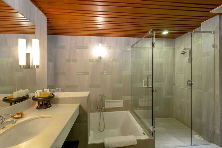 Room 45 of 98