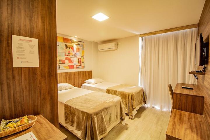 Room 6 of 13