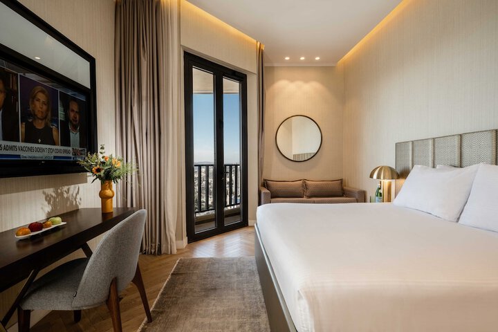 Room 25 of 60