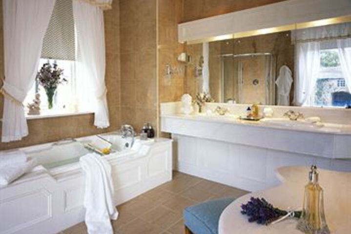 Room 4 of 21