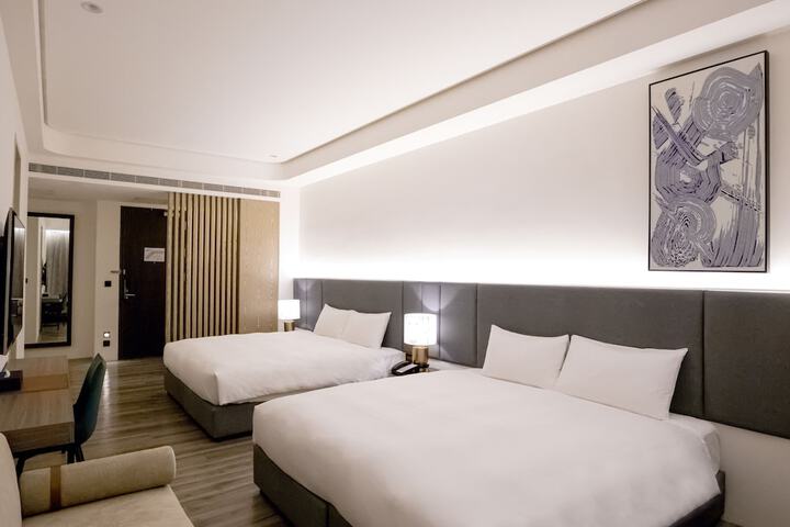 Room 9 of 49