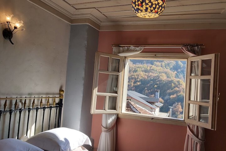 Room 46 of 446