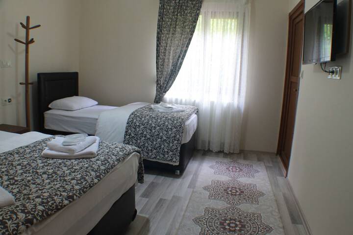 Room 8 of 30