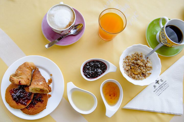 Breakfast/Coffee Service 59 of 73