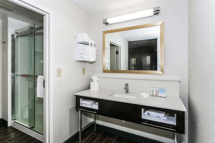Bathroom shower