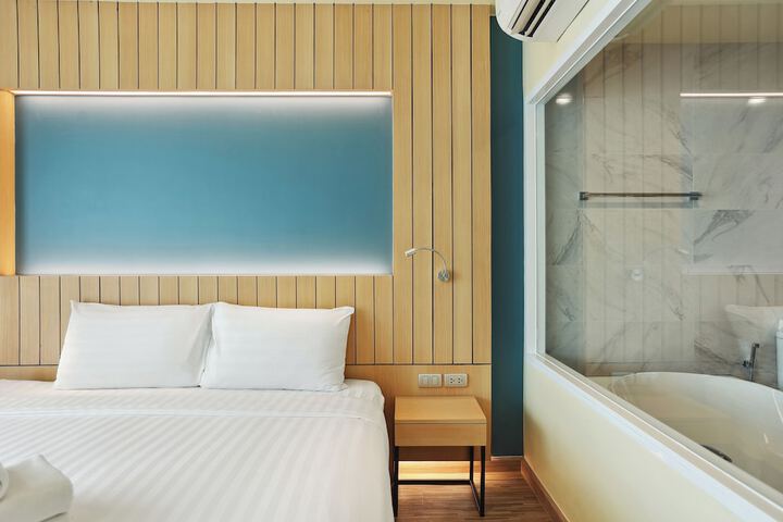Room 13 of 48