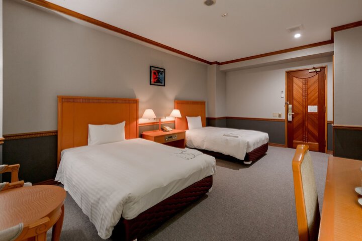 Room 16 of 115