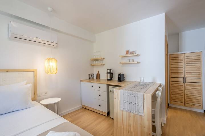 Room 6 of 32