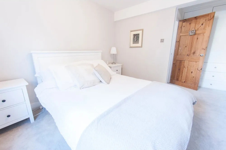 Tranquil 1BR Garden Flat for 2 in Trendy Battersea