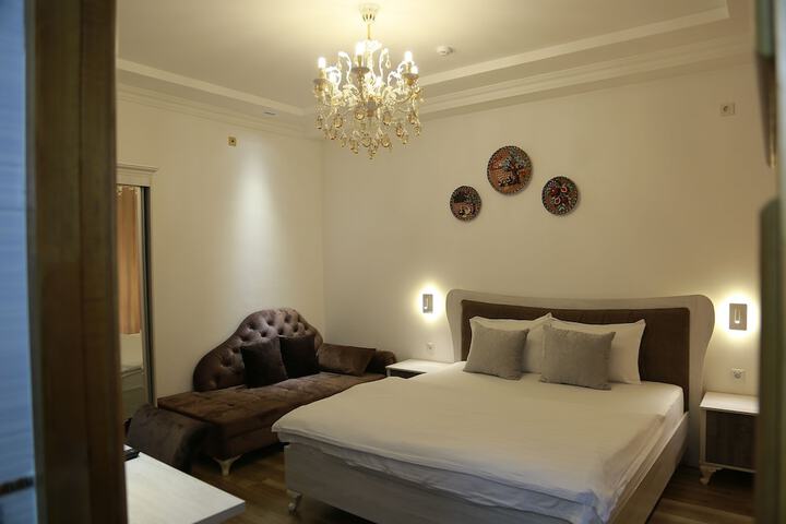 Room 16 of 63