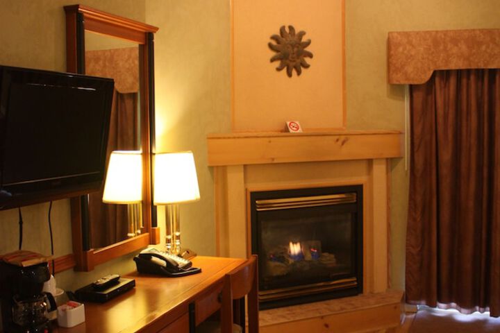 Room 15 of 125
