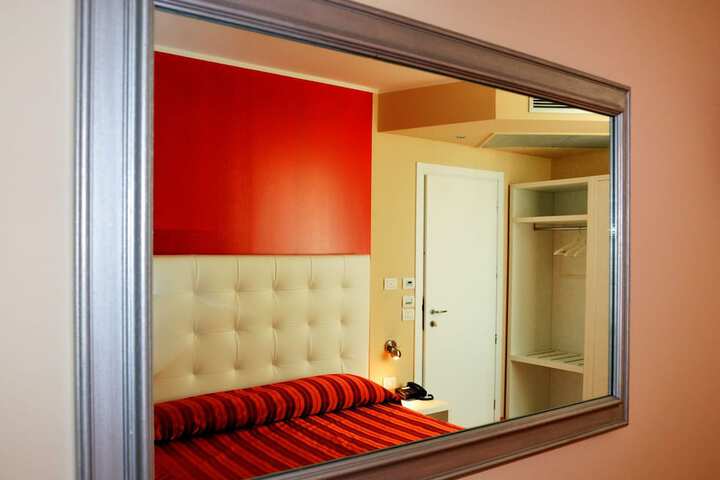 Room 5 of 35