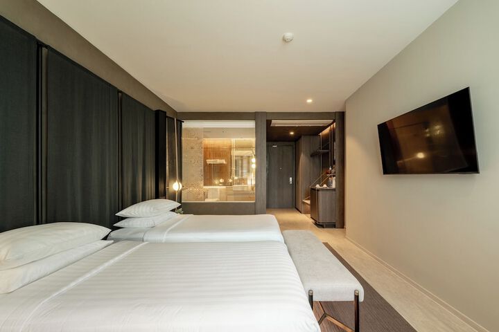 Room 31 of 111