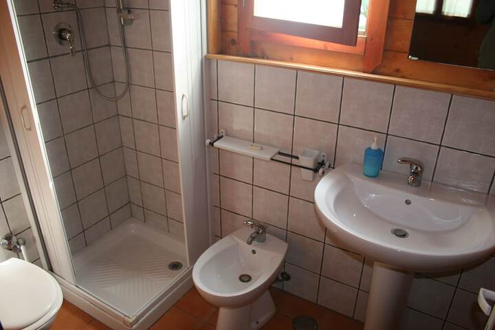 Room 13 of 30