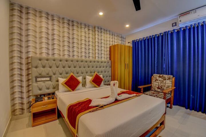 Room 17 of 34