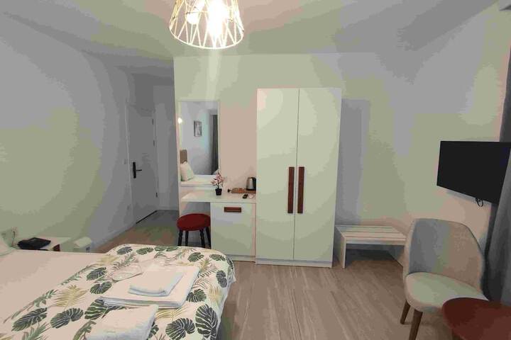Room 34 of 59