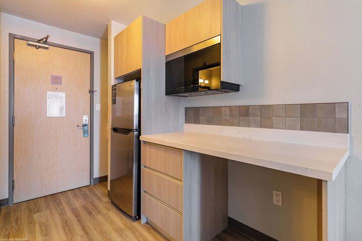 Room 17 of 46