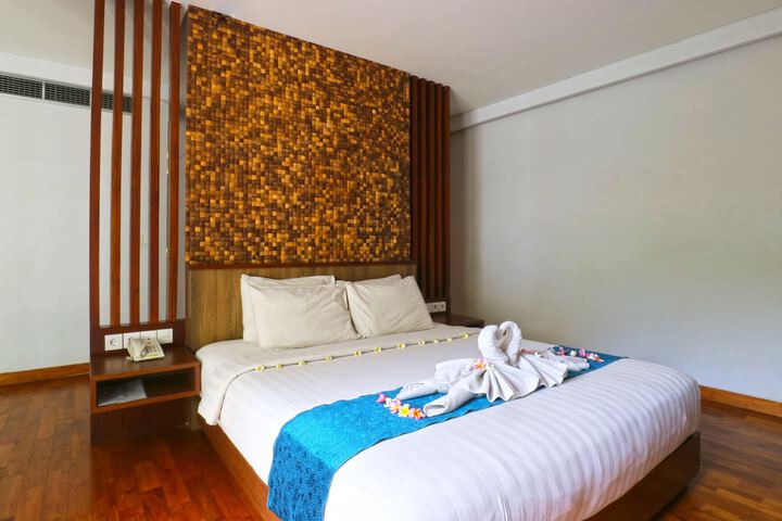 Room 13 of 72