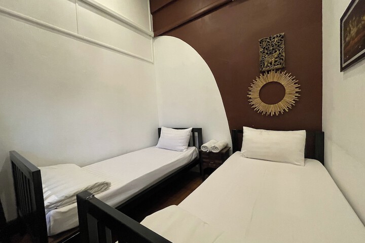 Room 26 of 34